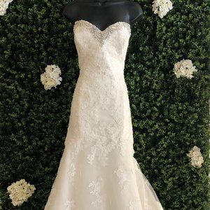 Enzoani Huntsville Ivory Size 14 Sweetheart
